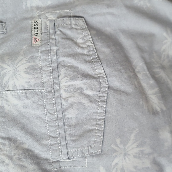 Guess Men's Light Grey Summer Shorts(Sz 32) - Picture 7 of 15